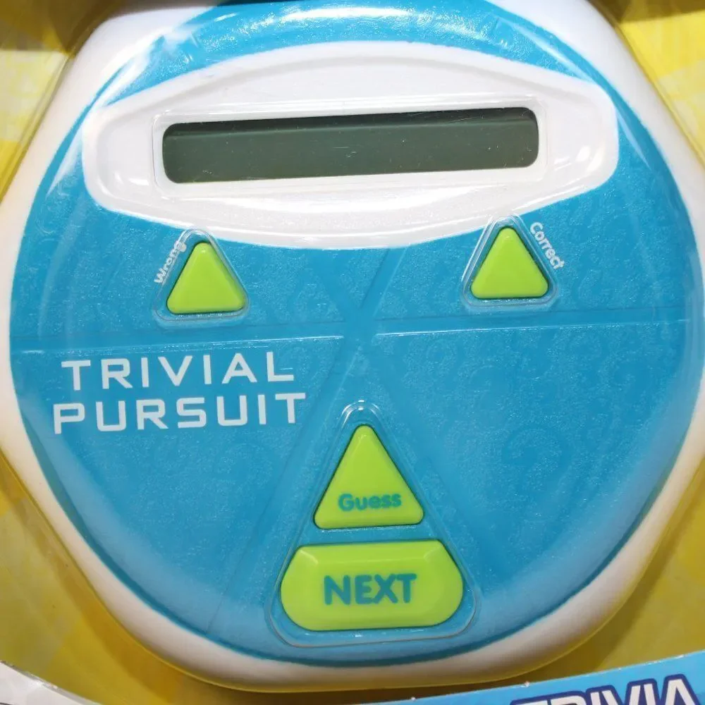 NWT TRIVIAL PURSUIT